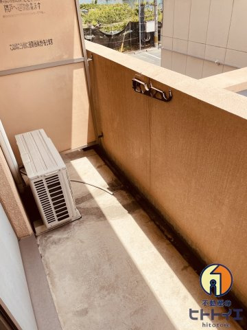 グラン・セラーノのバルコニー|外からの目が気にならないバルコニーで洗濯物が干せます