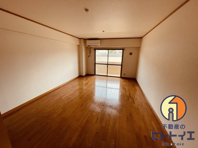 グラン・セラーノの洋室|ゆったりした洋室です