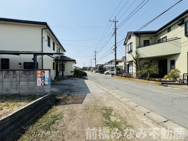 【土地】前橋市箱田町　約１３６坪の前面道路含む現地写真
