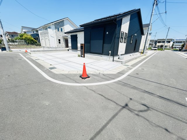 新築　前橋市上新田町　全５棟　Blooming　Garden　2号棟の前面道路含む現地写真|現地写真　東側接道幅員約6ｍ