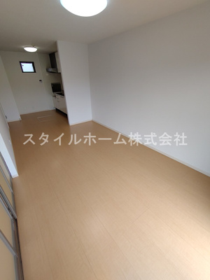 【居間・リビング】 | Ｅｌｌｅ　Ｓｏｐｈｉａ　A棟 | イメージ写真です。