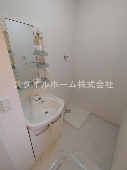 【洗面所】 | Ｅｌｌｅ　Ｓｏｐｈｉａ　A棟 | イメージ写真です。