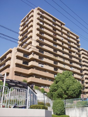 【外観】 | ルネ・ヒューマンズガーデン万博公園南C棟