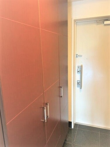 ライオンズヒルズ高峯参番館の玄関