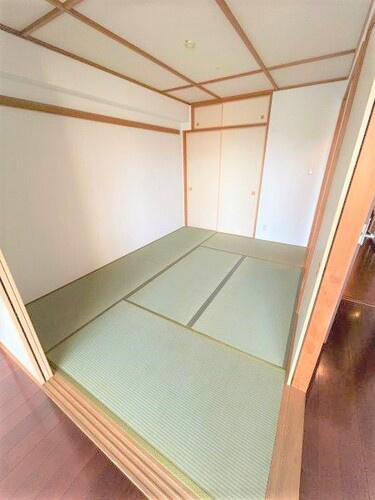 ライオンズヒルズ高峯参番館の和室