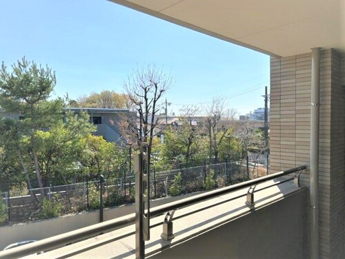 ライオンズヒルズ高峯参番館の展望