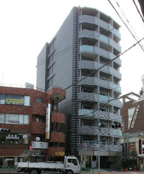 【外観】 | パティーナエーレ東中野 | 鉄筋コンクリート造のがっちりとした建物。