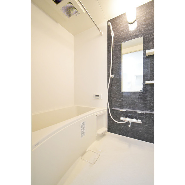 久留米市荘島町のアパートの浴室|ゆったり過ごせるお風呂です