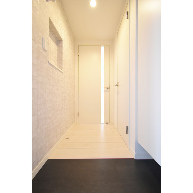 久留米市荘島町のアパートの玄関|明るい玄関です