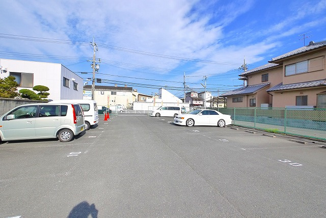 池田モータープールの外観