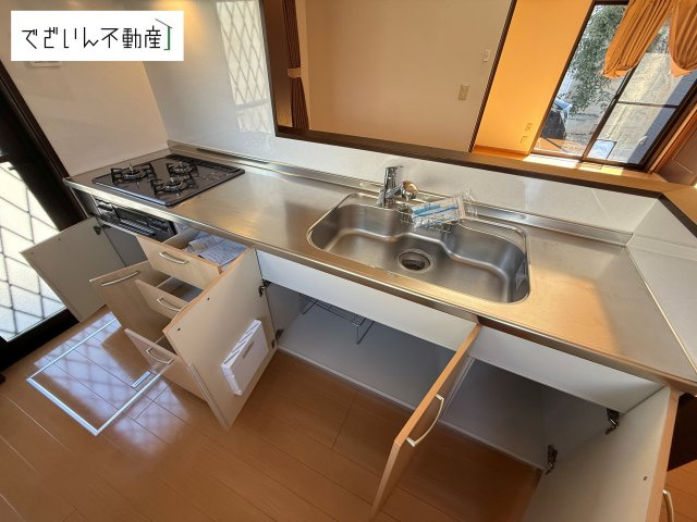 【キッチン】 | 熊谷市石原　中古住宅   | 現地(2025年10月撮影)