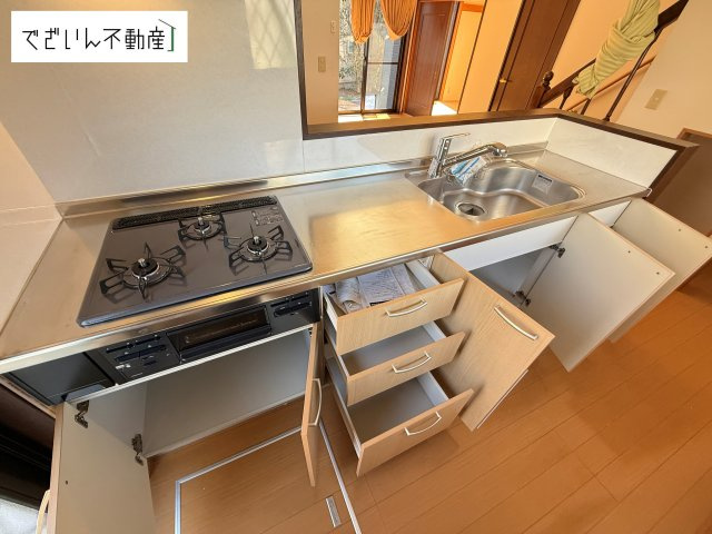 【キッチン】 | 熊谷市石原　中古住宅   | 現地(2025年10月撮影)