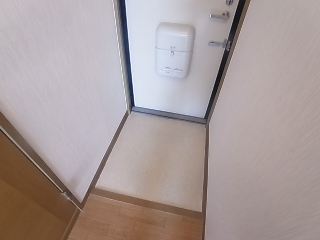 神戸市須磨区須磨本町２丁目のアパートの玄関|玄関