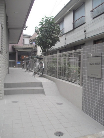 ＰＬＯＶＥＲ ＭＡＩＳＯＮのロビー|エントランス　駐輪スペース