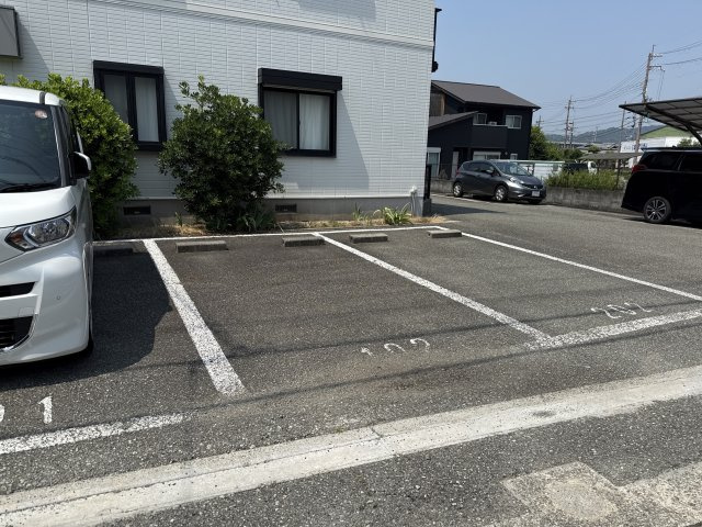 ディアスあこちこの駐車場