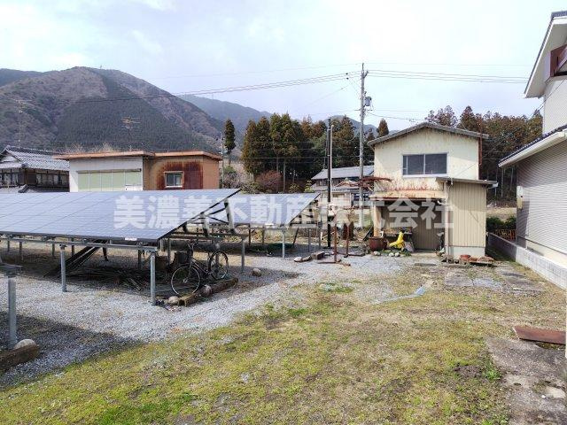 ６４７１９　揖斐郡揖斐川町上野中古戸建ての庭
