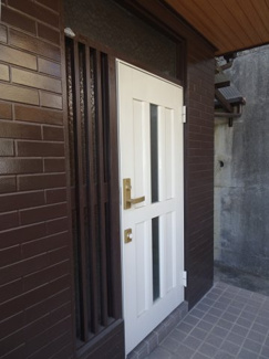 【玄関】 | 川西市萩原2丁目11の18　中古一戸建て