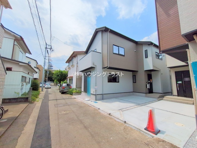 仲介手数料無料　KIS所沢市寿町2期・新築全2棟の前面道路含む現地写真