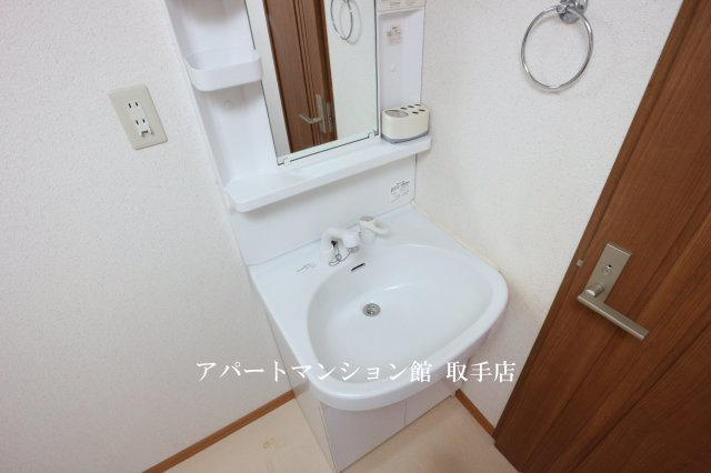 メゾン・ボヌールの独立洗面台
