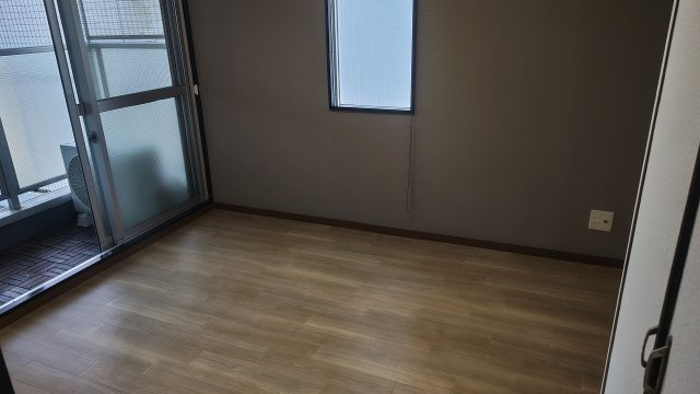 N-CUBE樽屋町の洋室