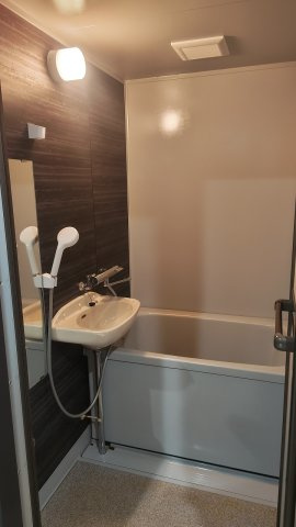 N-CUBE樽屋町の浴室