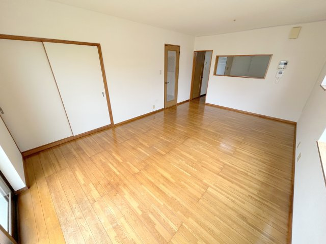 生駒白庭台賃貸住宅の居間・リビング