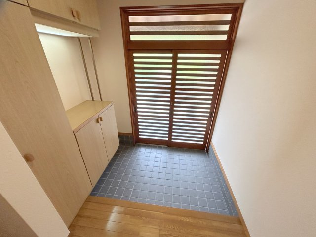 生駒白庭台賃貸住宅の玄関