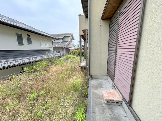 生駒白庭台賃貸住宅の庭