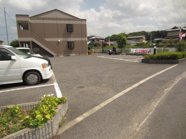 【駐車場】