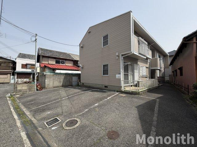 ロイヤルスクエア高津の駐車場