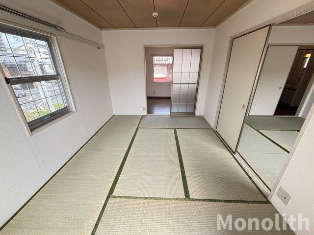 ロイヤルスクエア高津の和室