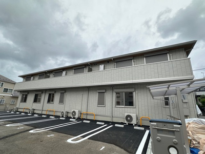 【駐車場】 | 【新築】シャインステージ | ※施工中※いつでも目の届く敷地内に駐車場があります♪お車をお持ちのファミリーさんにオススメです☆