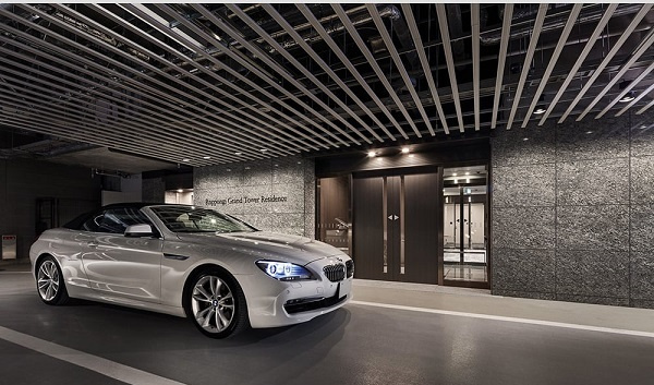 港区六本木３丁目の賃貸マンションのその他|車寄せ