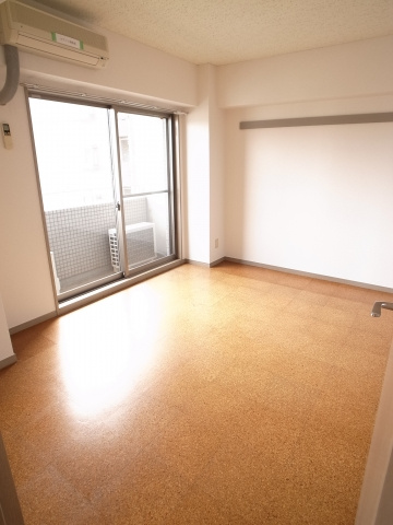 【寝室】 | Ｔ・ＦＯＲＴ吾妻台 | 寝室に収納がございます☆