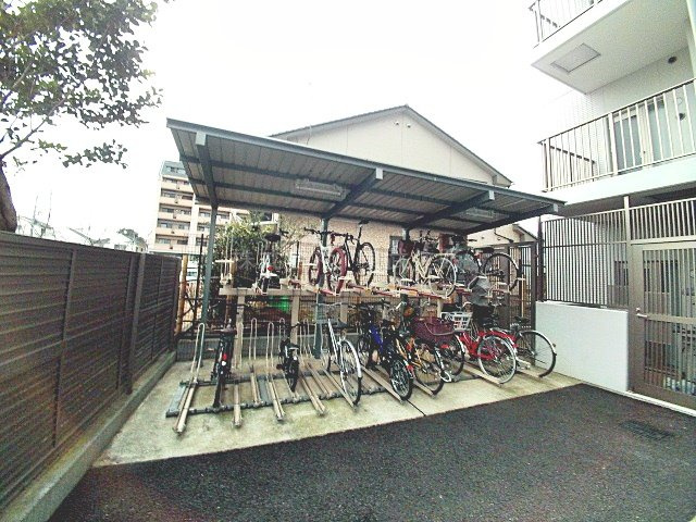 【駐輪場】の画像