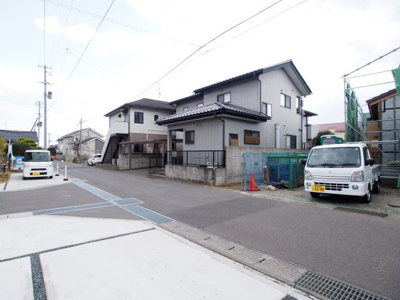【前面道路含む現地写真】 | Erde　笹谷６期　１号棟