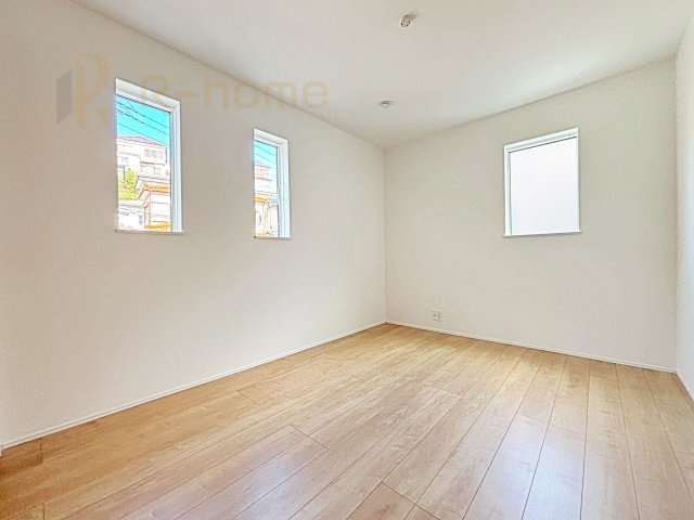 取手市台宿2丁目24-1期　新築戸建て　1号棟の洋室|2面窓の風通しの良い洋室です♪差し込む暖かな陽当たりで、室内がくつろげる空間に早変わりです♪