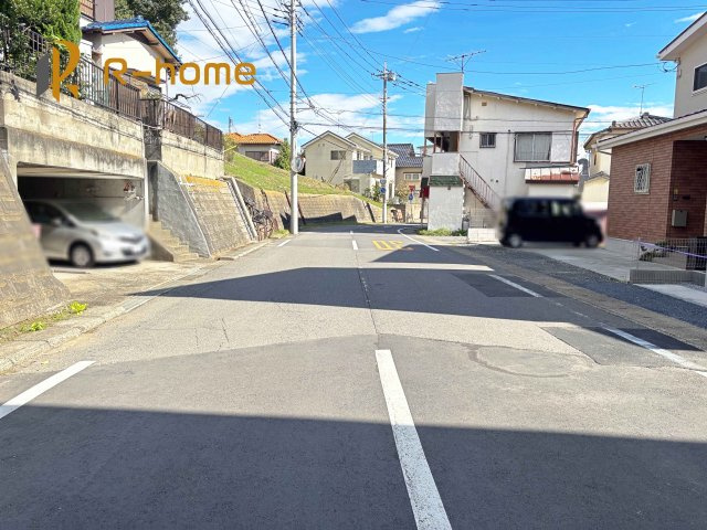 取手市台宿2丁目24-1期　新築戸建て　1号棟の前面道路含む現地写真|堂々！建物完成♪実際のお部屋をご見学可能です♪
ご見学が一番の資料！お気軽にお問い合わせ下さい♪