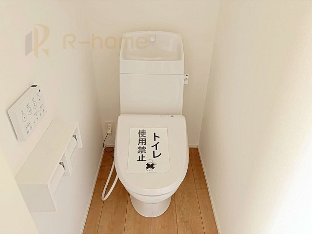 取手市台宿2丁目24-1期　新築戸建て　1号棟のトイレ|2か所のトイレで忙しい時間帯も安心です！