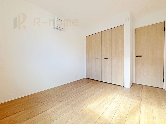 取手市台宿2丁目24-1期　新築戸建て　1号棟の洋室|どんな部屋家具も合わせやすいシンプルな洋室！
たっぷりの日差しと心地よい風が舞い込む住まい♪