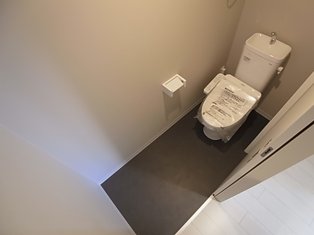 神戸市兵庫区御崎町１丁目のアパートのトイレ|ウォッシュレット付トイレ