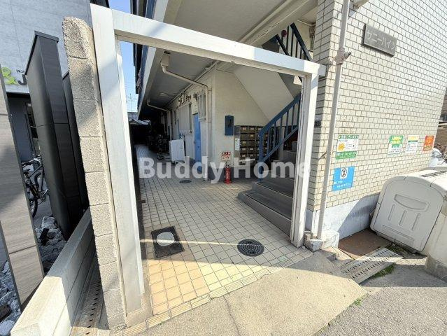 サニーハイツのエントランス