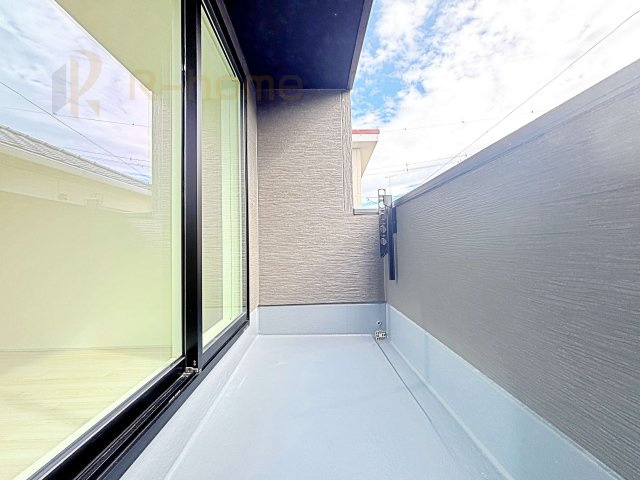 取手市台宿2丁目24-1期　新築戸建て　2号棟のバルコニー|お布団やラグなどの大きな物も干しやすい広々としたバルコニー！