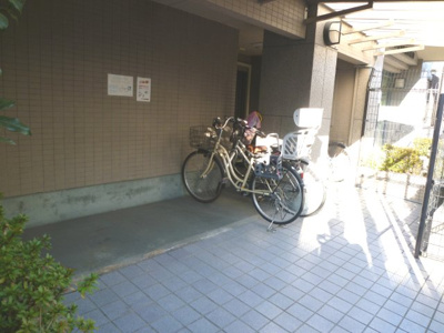 【駐輪場】 | ロイヤル伏見桃山
