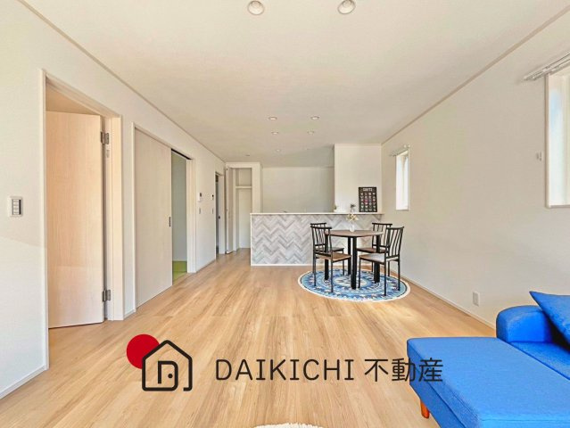 【居間・リビング】 | 鴻巣市宮前　中古戸建