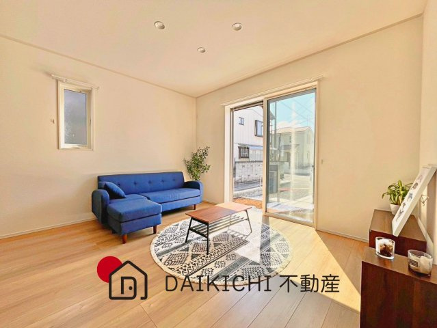 【居間・リビング】 | 鴻巣市宮前　中古戸建