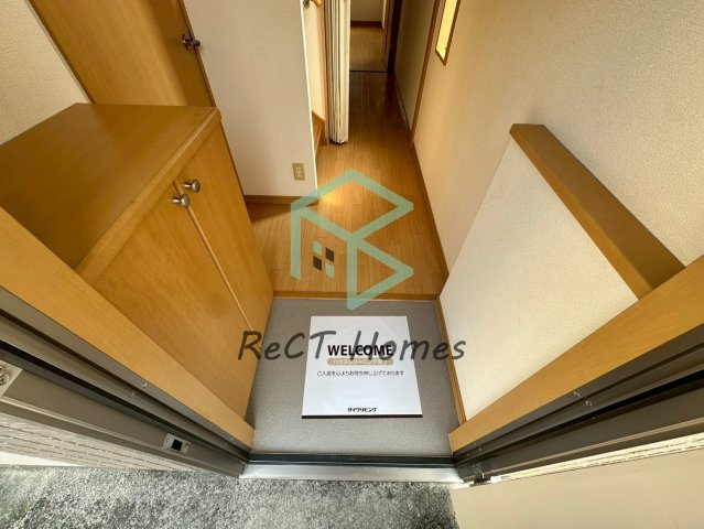 リースランド北条宮の町 B棟の玄関