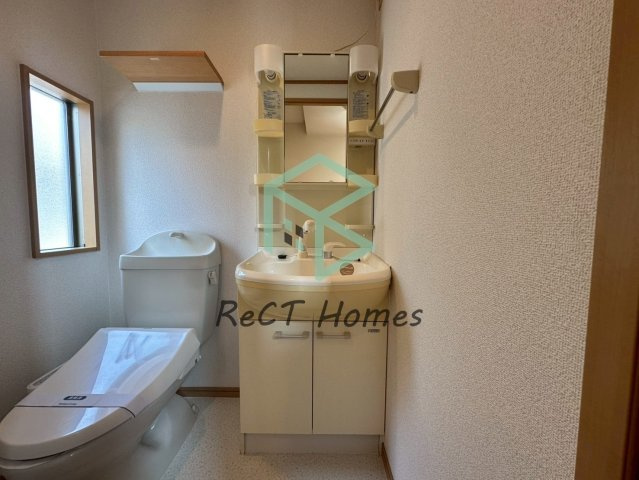 リースランド北条宮の町 B棟の洗面所