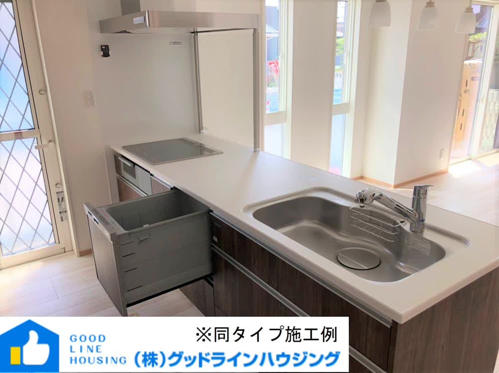 小野市王子町4－2号棟のキッチン