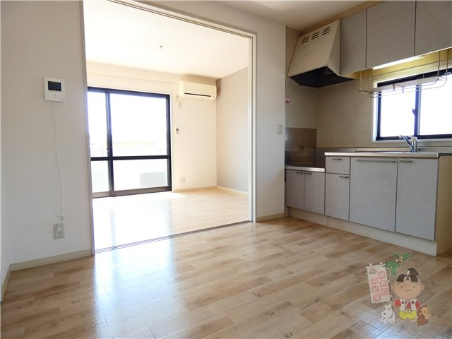 レーベン平井　Ａの居間・リビング